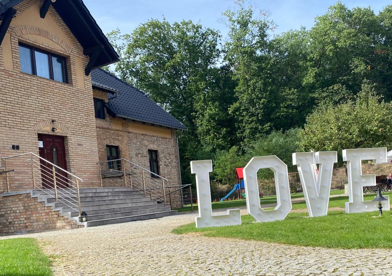 Pensjonat Lesniczowka Hotel Słubice Kültér fotó